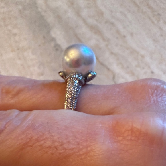 Elegant Fashion Silver Pearl Ring size 10 - Picture 4 of 7